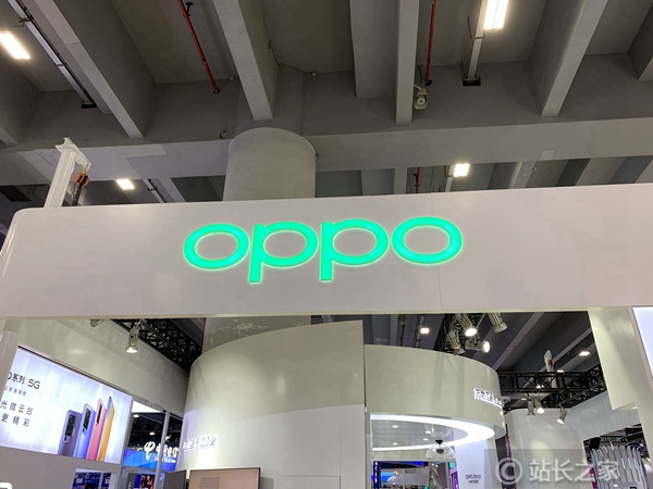 OPPO联手Manus推动手机AI从问答走向任务执行
